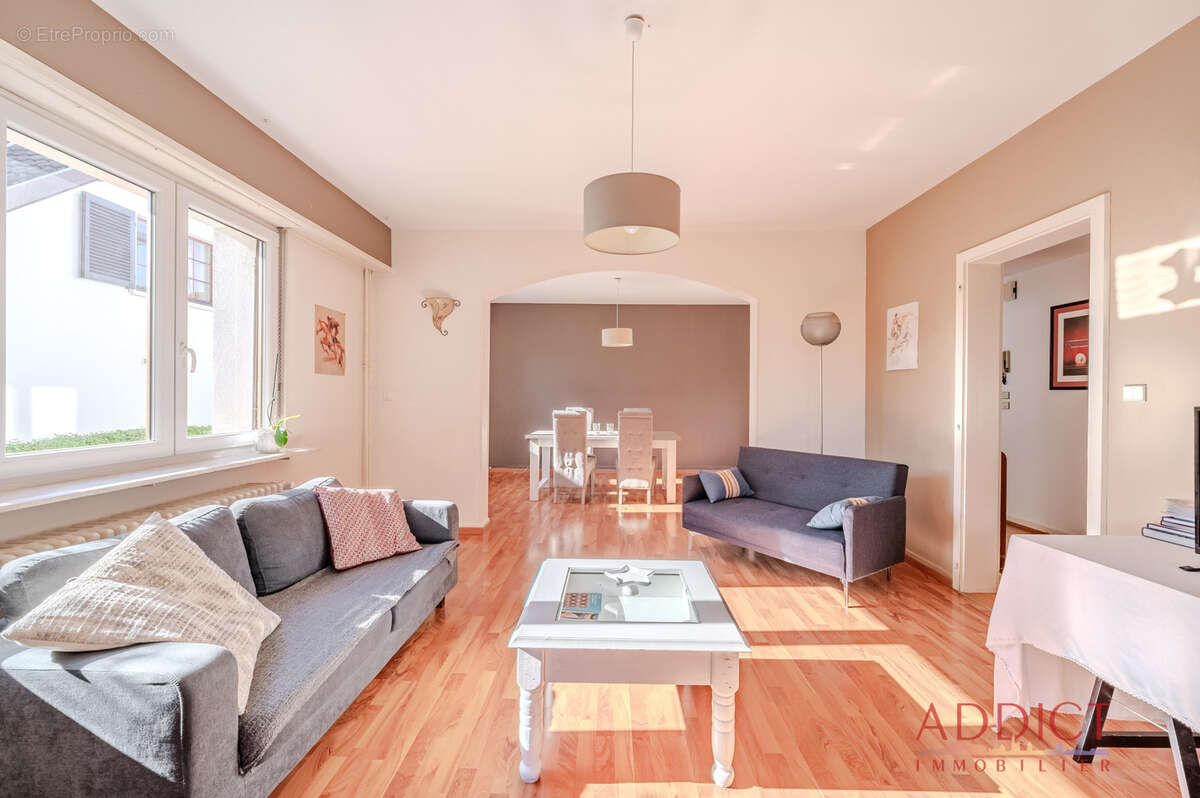 Spacieux appartement 5 pièces avec terrasse et grand jardin privatif - photo 4