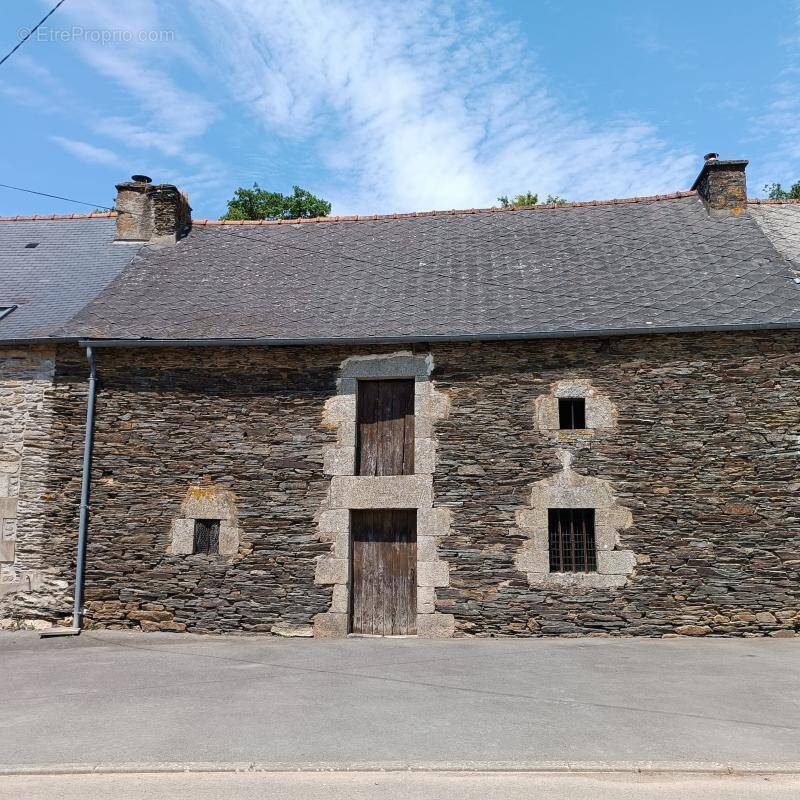 Maison à GUILLAC