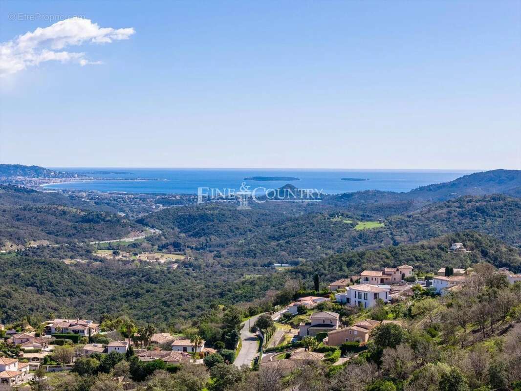 Maison à LES ADRETS-DE-L'ESTEREL