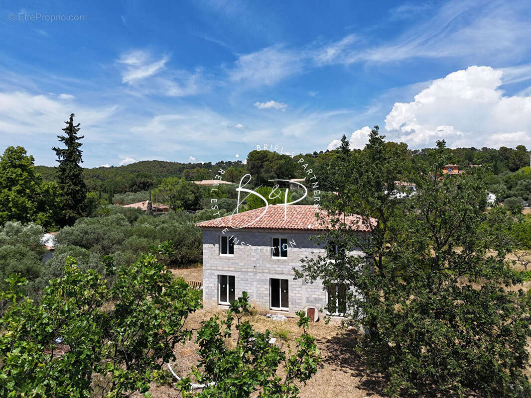 Maison à LORGUES