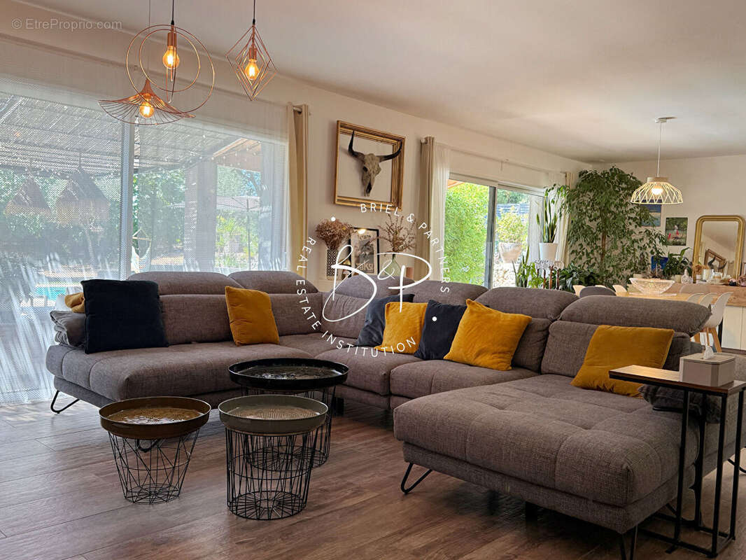 Draguignan Maison contemporaine de 154 m² , 4 ch avec piscine, terrain plat. - photo 6