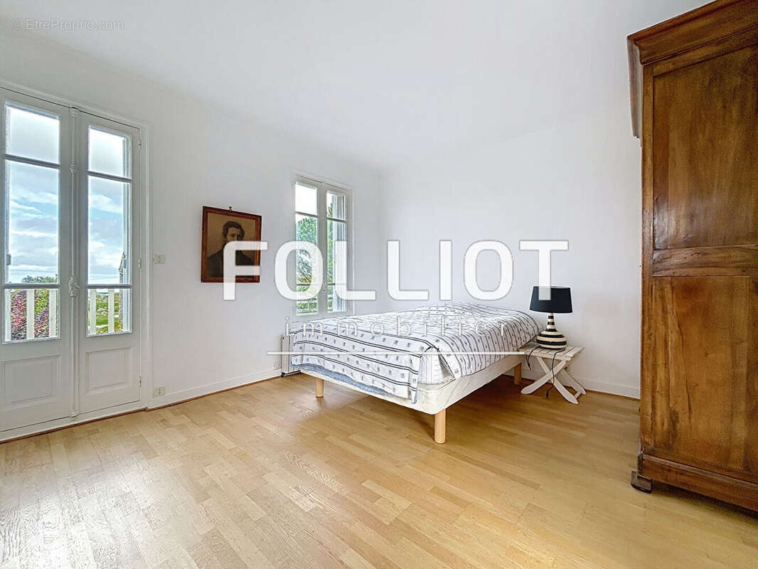 Maison à JULLOUVILLE