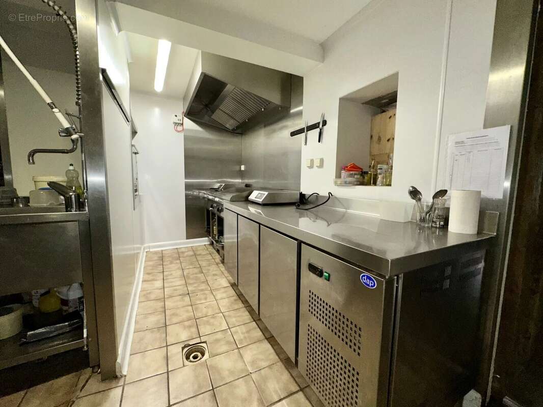 Commerce à VENERQUE