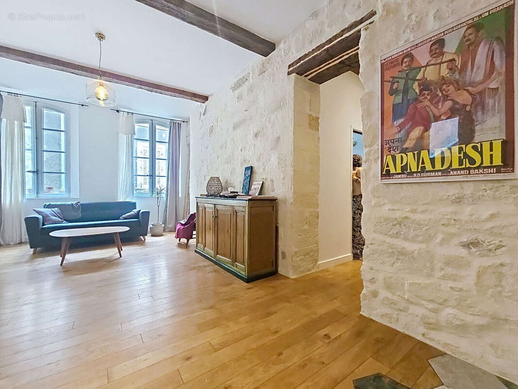 Avignon Intra-Muros. Appartement de charme entièrement rénové 60 m2 - photo 7
