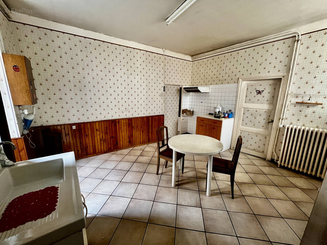 Maison à AUZAT-LA-COMBELLE