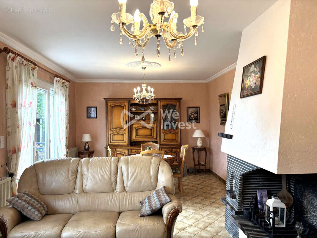Maison 82 m² à Laroche-Saint-Cydroine  - photo 2
