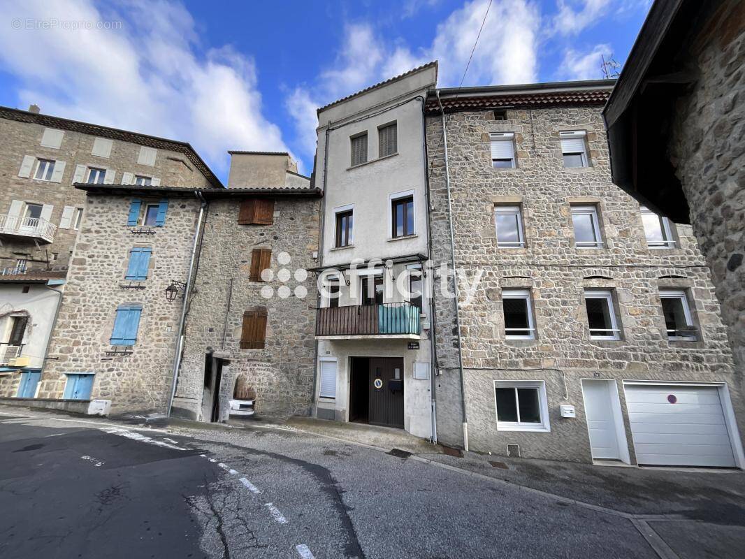 Maison à LE CHEYLARD
