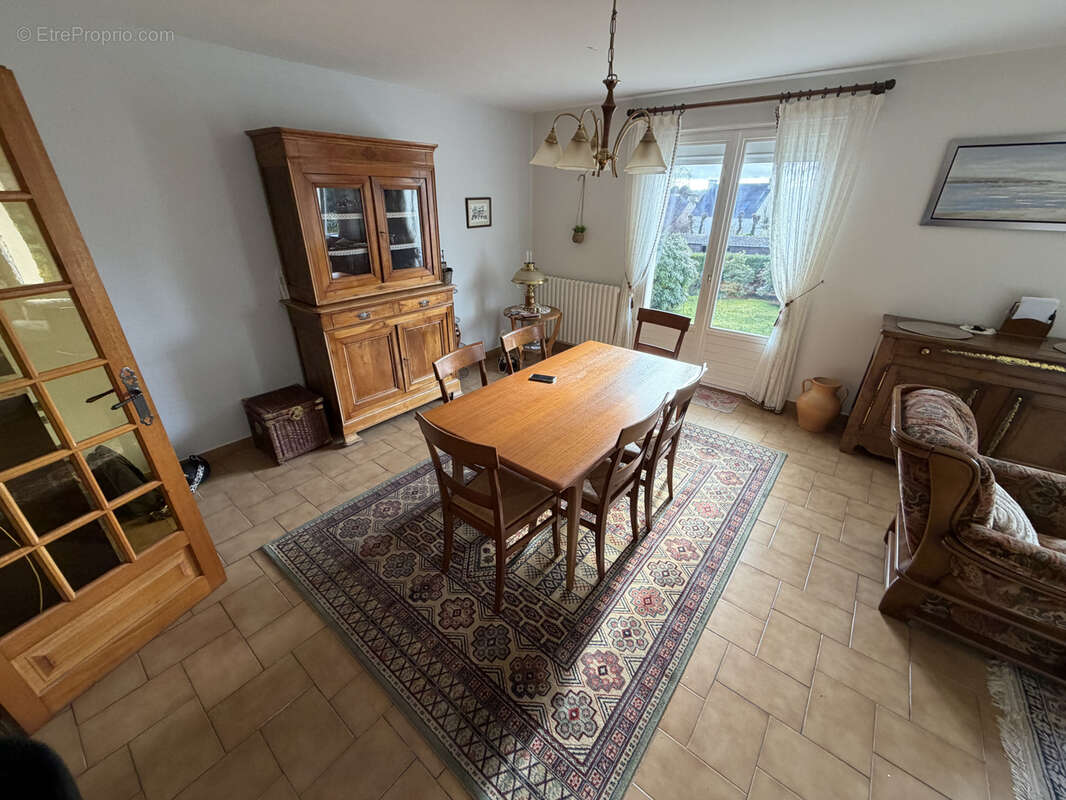 Maison à SAINT-MARTIN-DES-CHAMPS