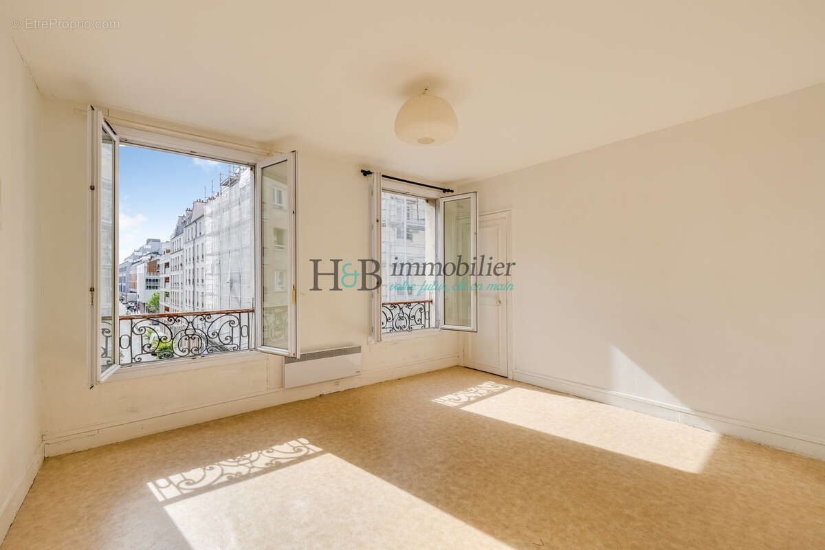 Appartement à PARIS-11E