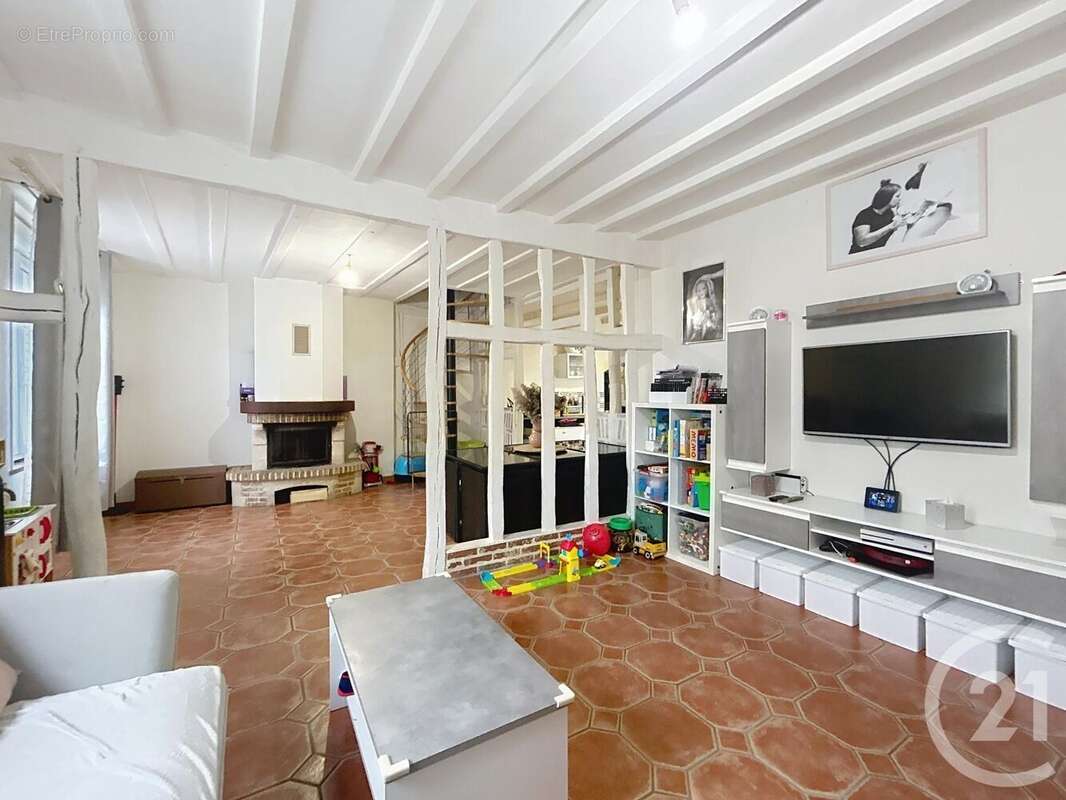 Maison à SAINT-AMAND-SUR-FION