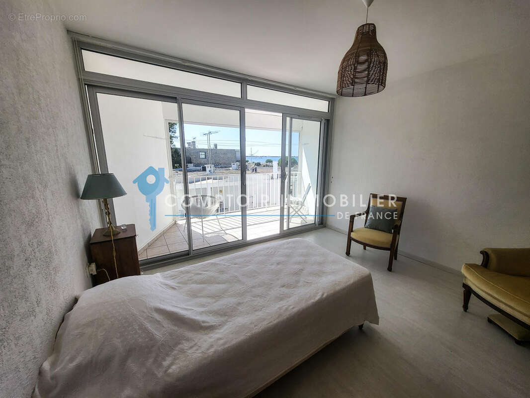 Duplex p3 vue mer avec place de parking. - photo 9