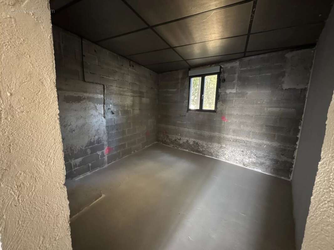 Commerce à MARSEILLE-12E