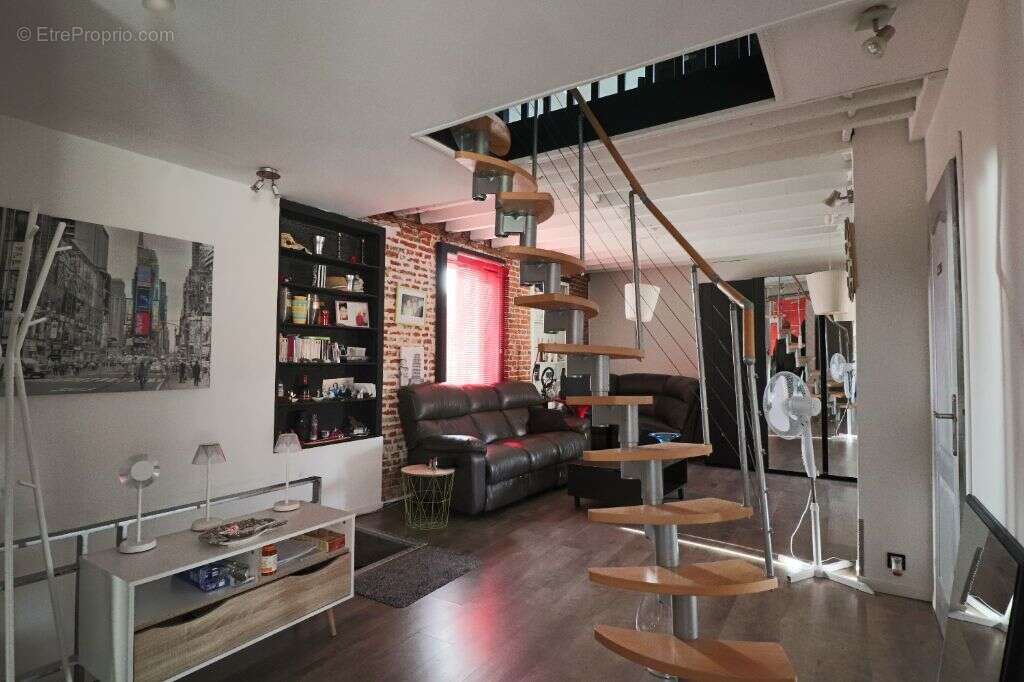 Commerce à MONS-EN-PEVELE