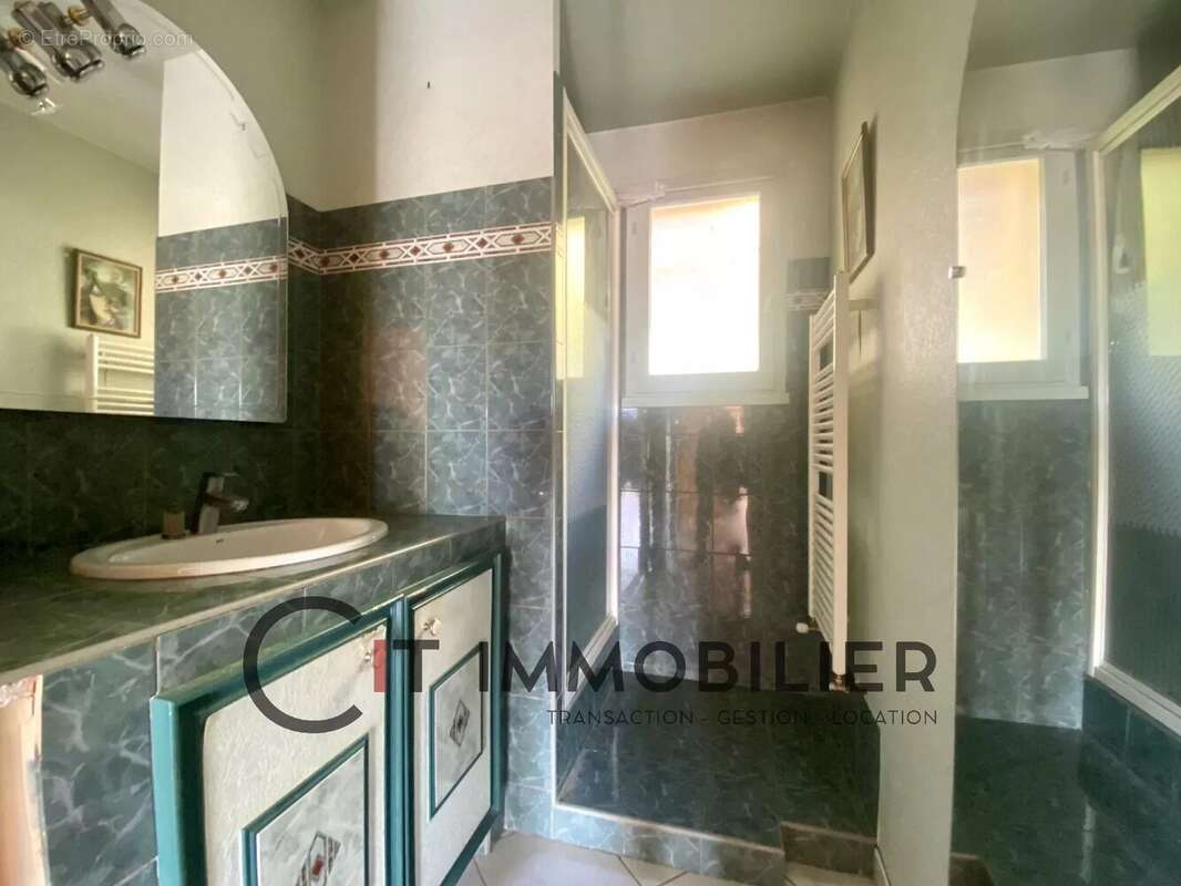 Appartement à LA TOUR-DU-PIN