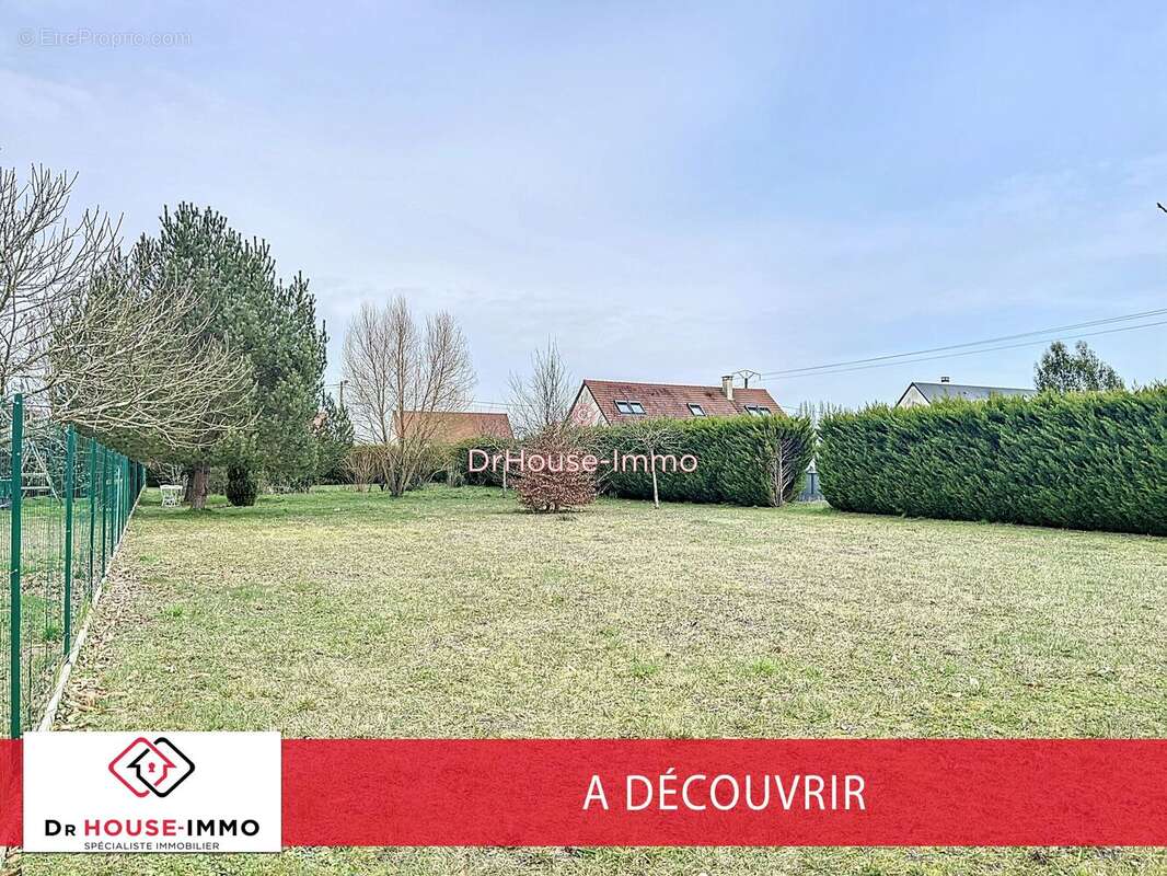 Terrain à COURCELLES-DE-TOURAINE