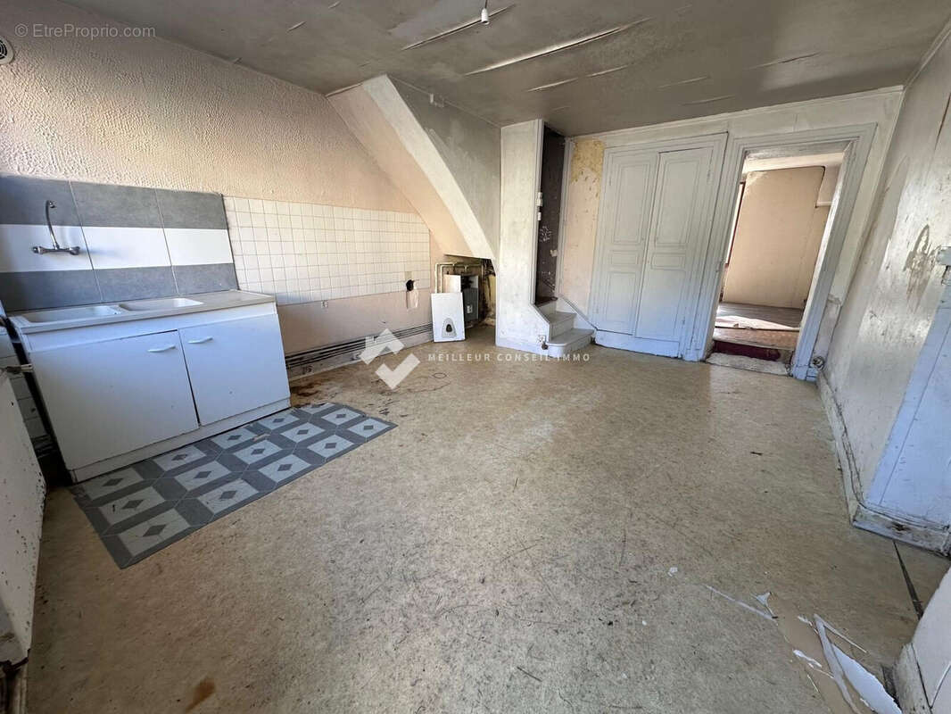 Maison 113 m² à Celles-Sur-Durolle  - photo 6