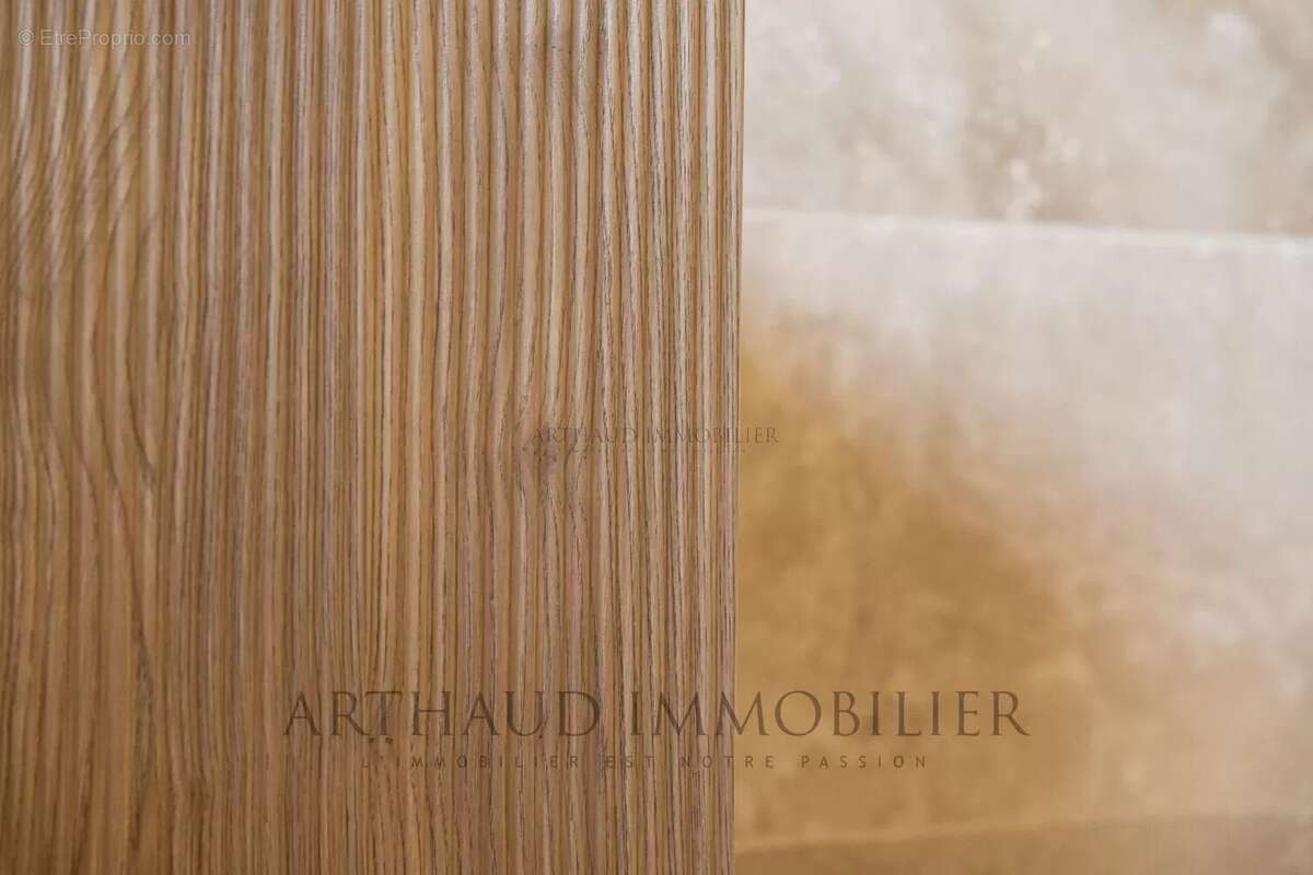 Appartement à LES ISSAMBRES