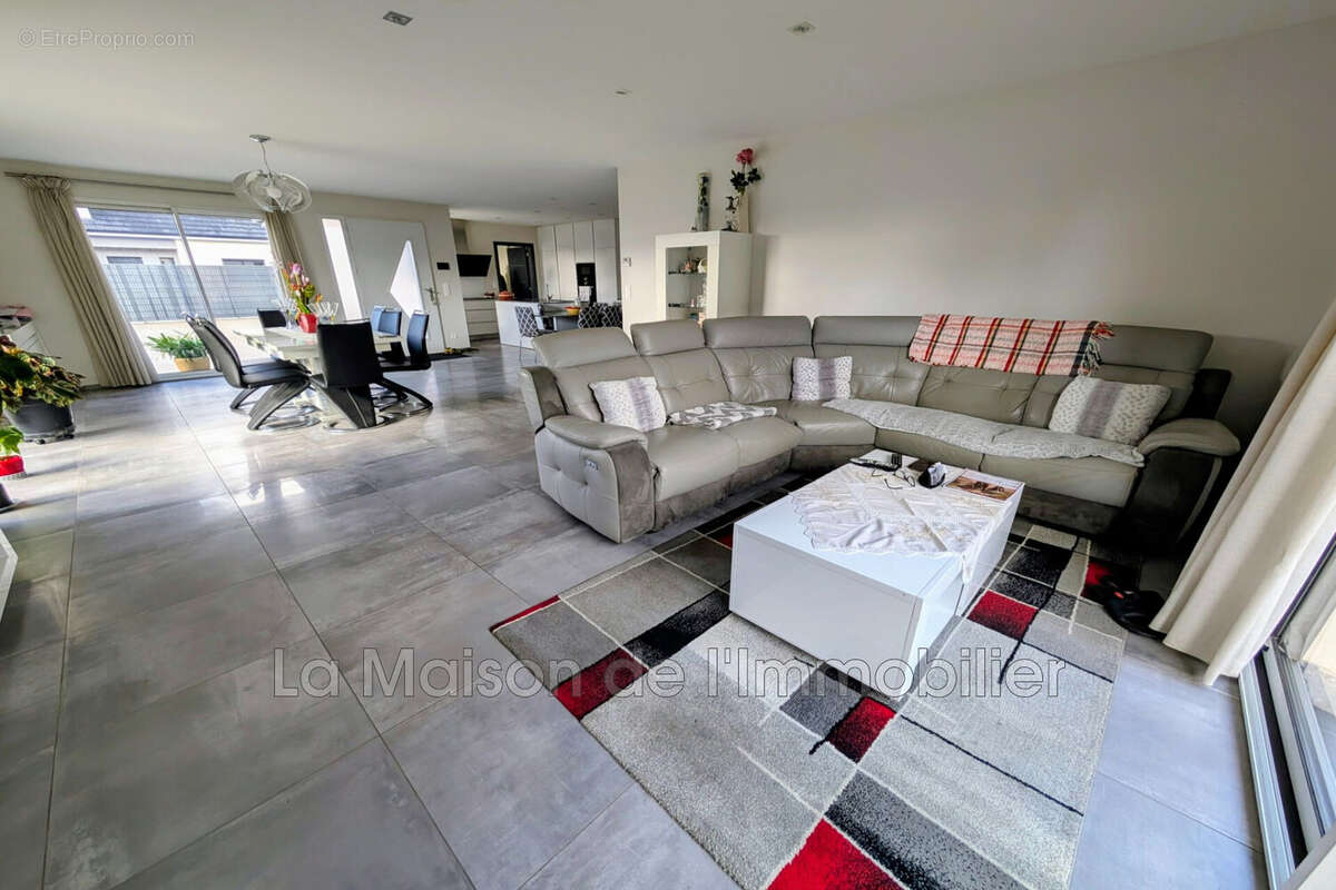 Maison à CRIQUEBEUF-SUR-SEINE