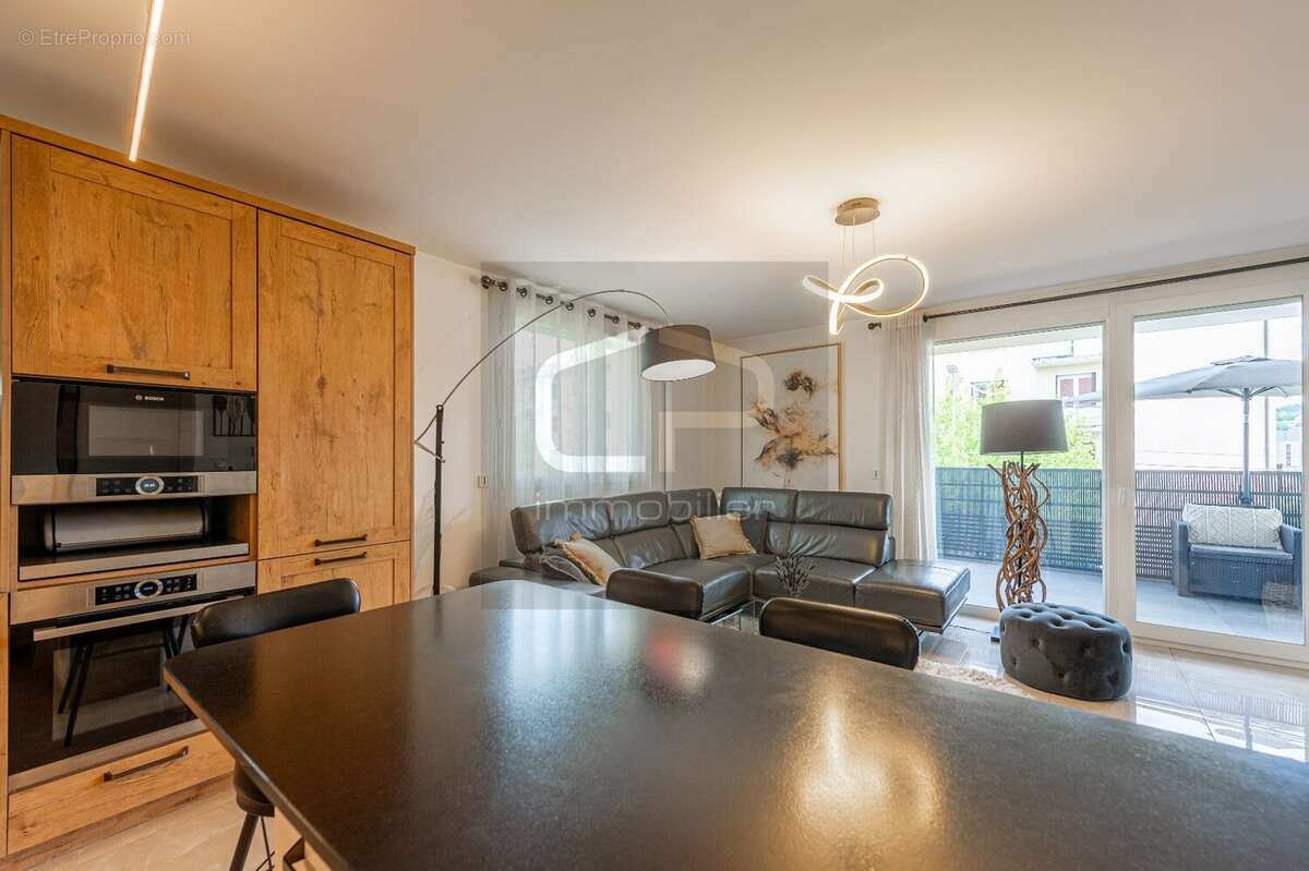 Appartement à MEYTHET