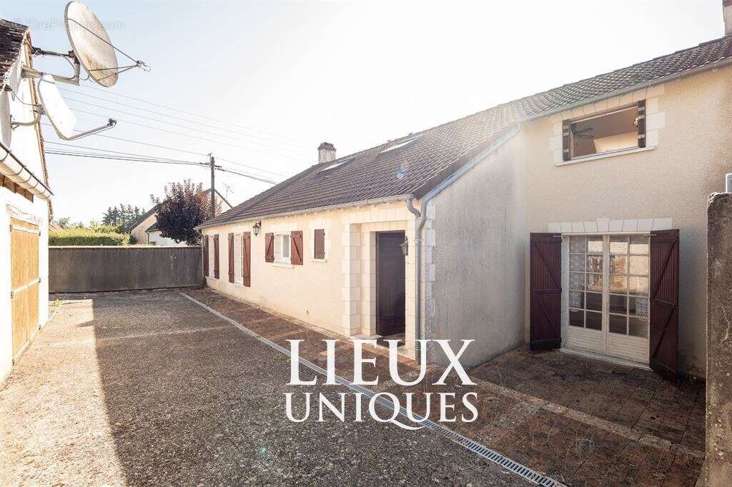 Lieux uniques ® x propriétés privées propose ancien couvent de 173 m² sur un terrain de 1.600 m² - a - photo 4