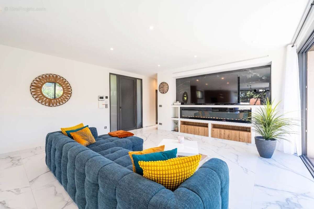 Maison à MOUGINS