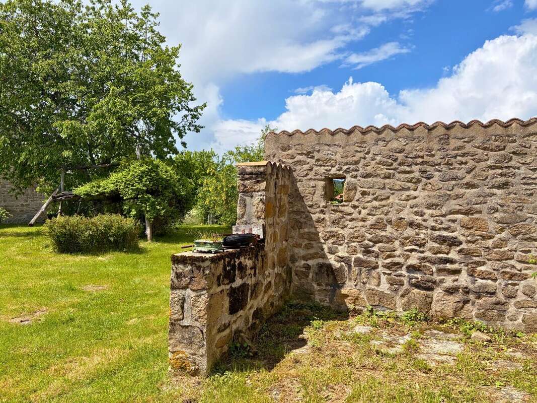 Maison à PEYRAT-LE-CHATEAU