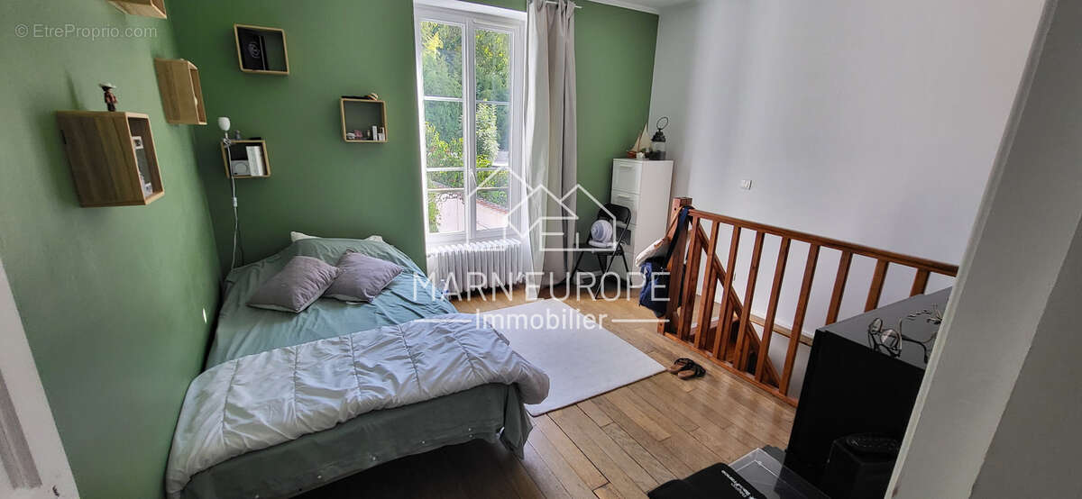 Maison familiale de caractère   208,20 m2 habitables avec jardin et dépendance - photo 9