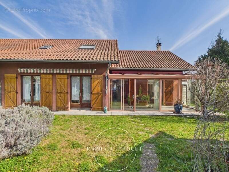 Maison à PONT-EVEQUE