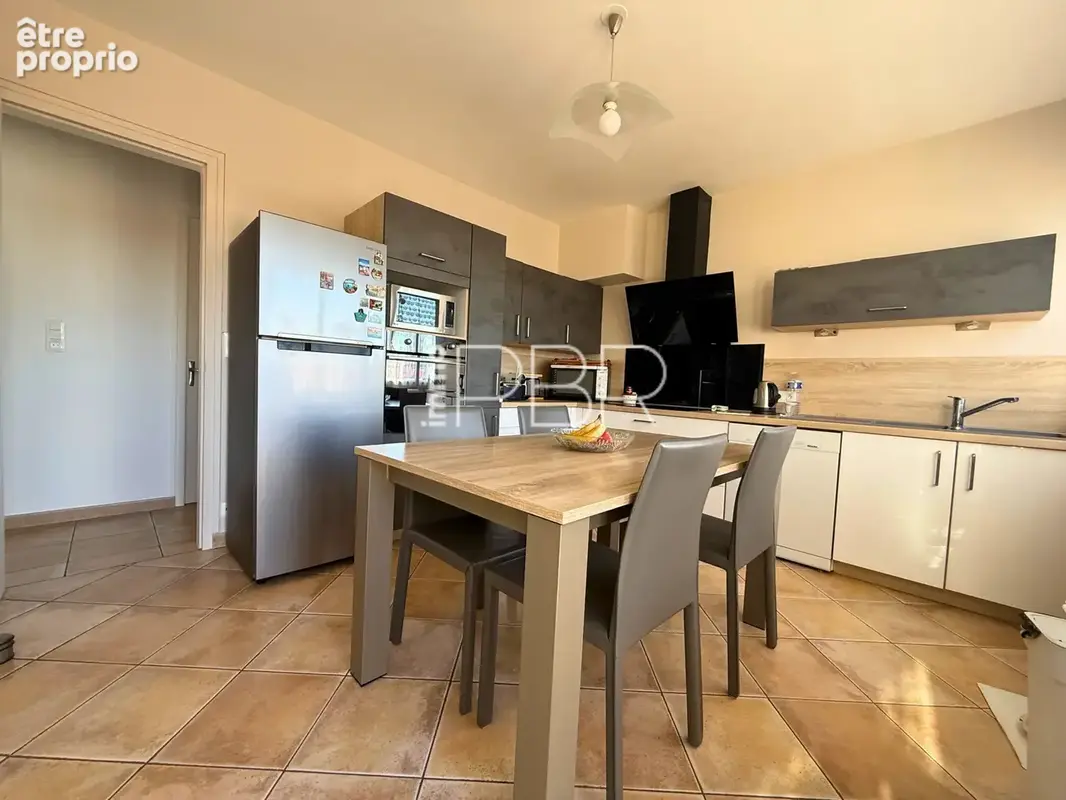 Maison T7 sur sous-sol total avec garages et cave - photo 5