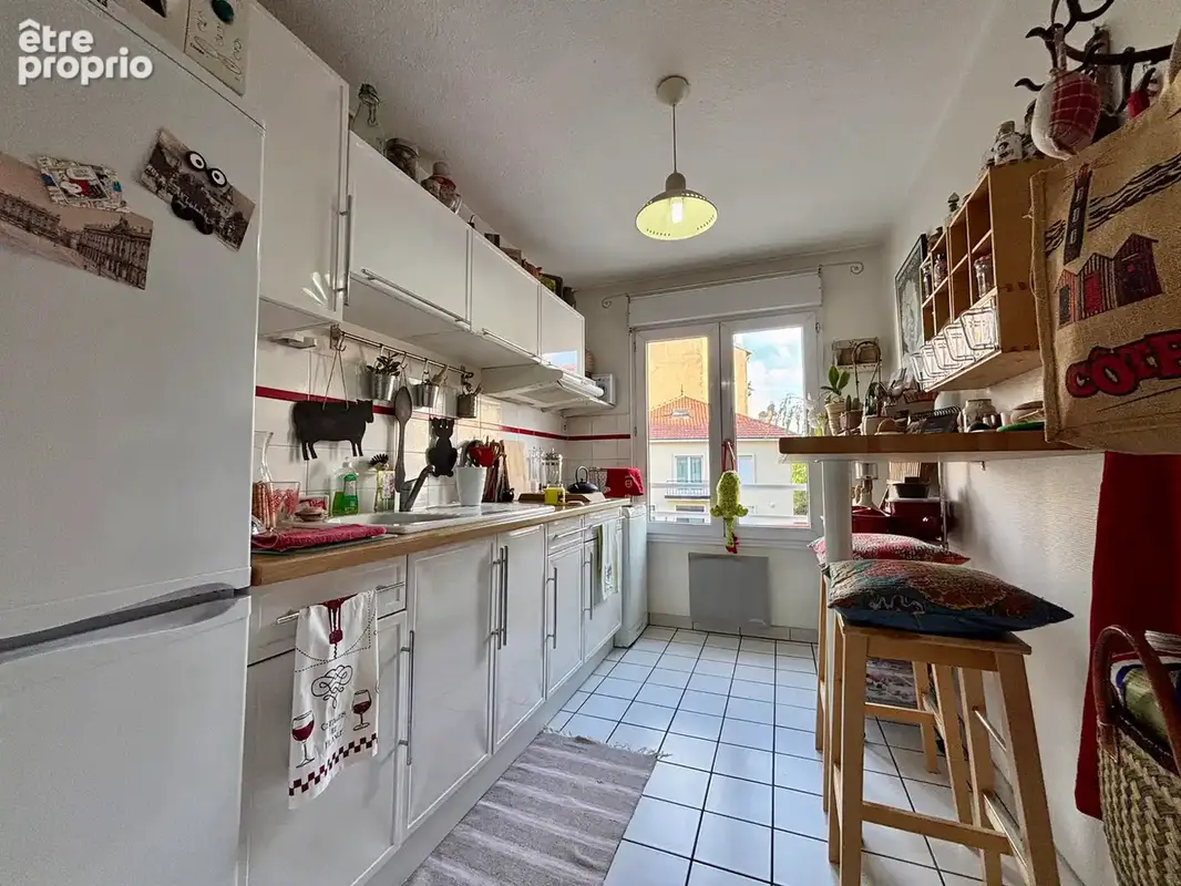 A découvrir sur Nancy ! ce bel appartement de type 2  avec ascenseur à deux pas du parc Ste Marie , orienté sud ouest  :47 m2 ha - photo 5