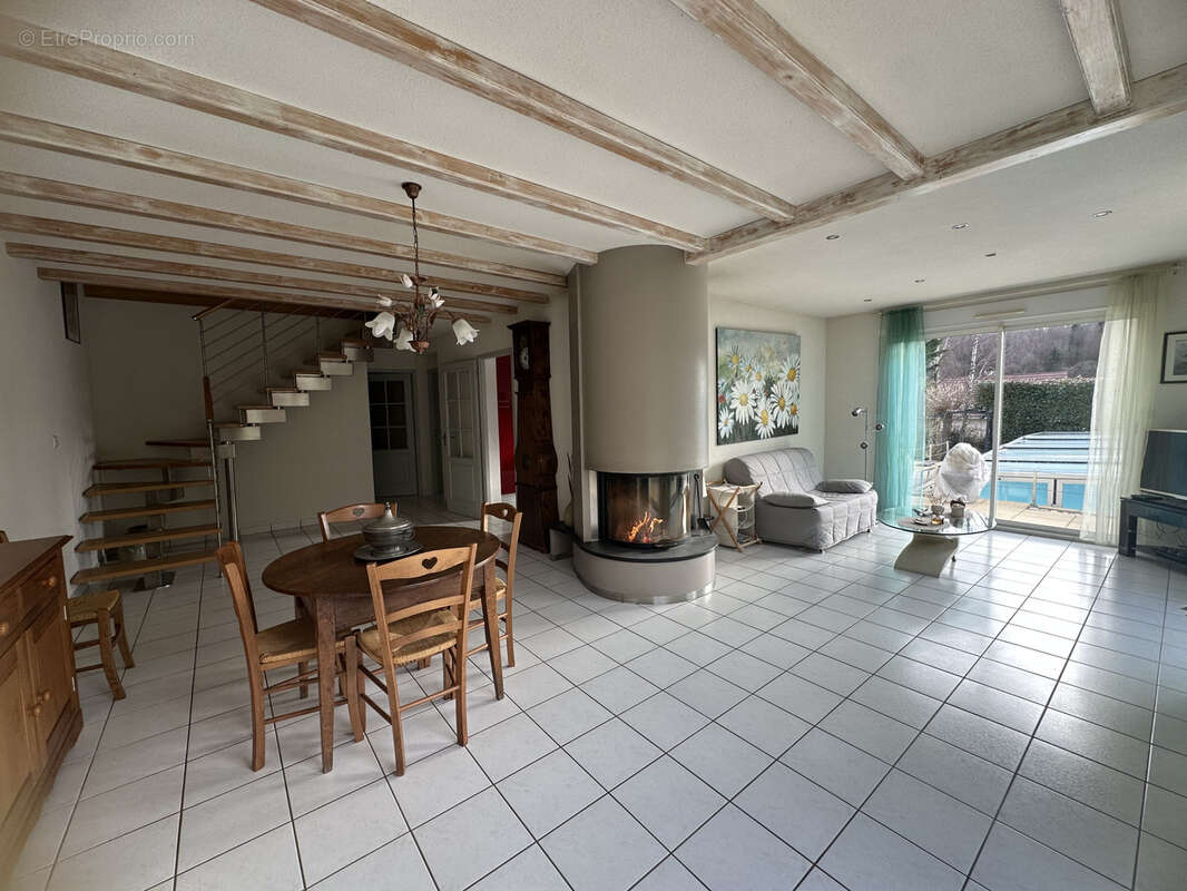 Maison à FONTAIN