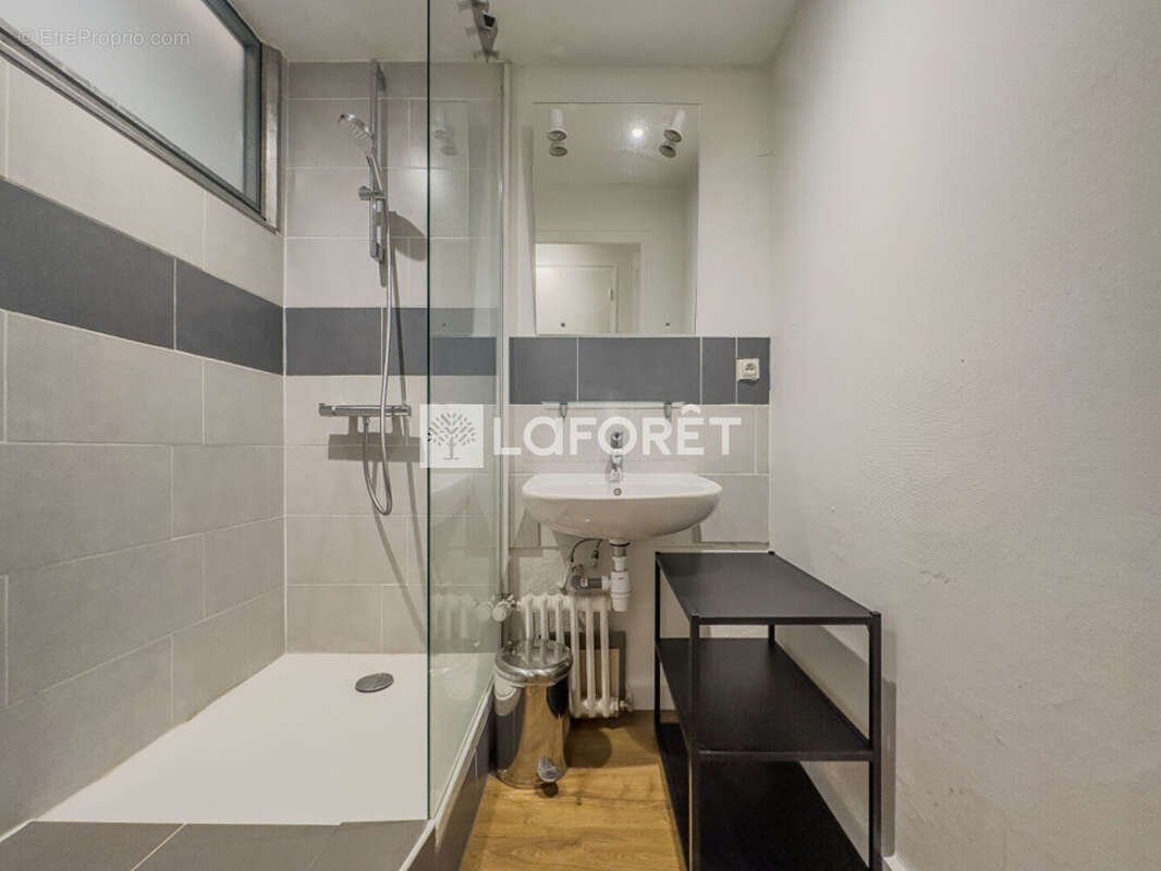 Appartement à SAINT-MARTIN-D'HERES