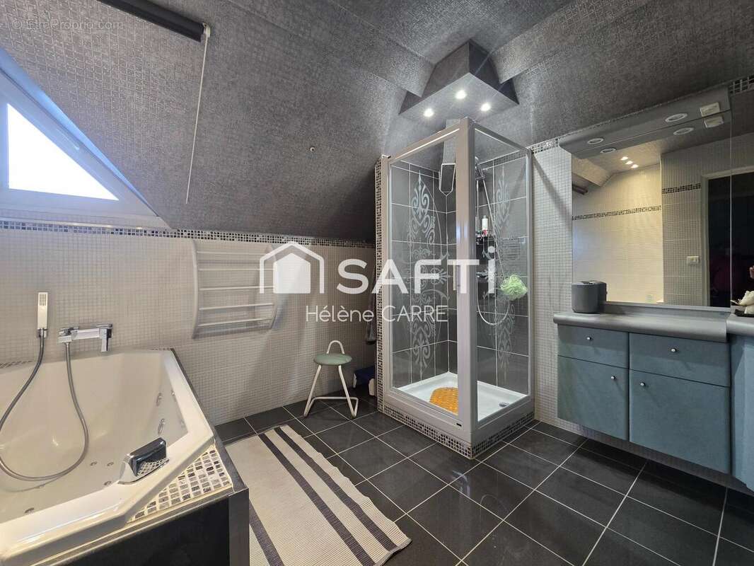 Photo 9 - Maison à VIERZON