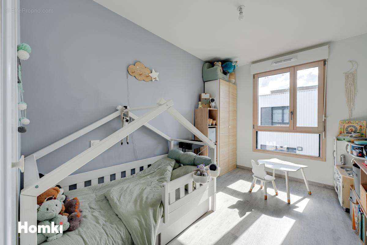Appartement à NANTERRE