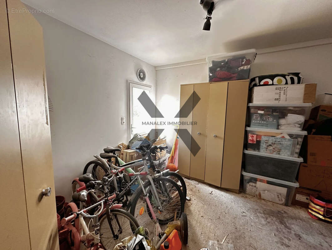 Maison à SAINT-GERMAIN-LESPINASSE