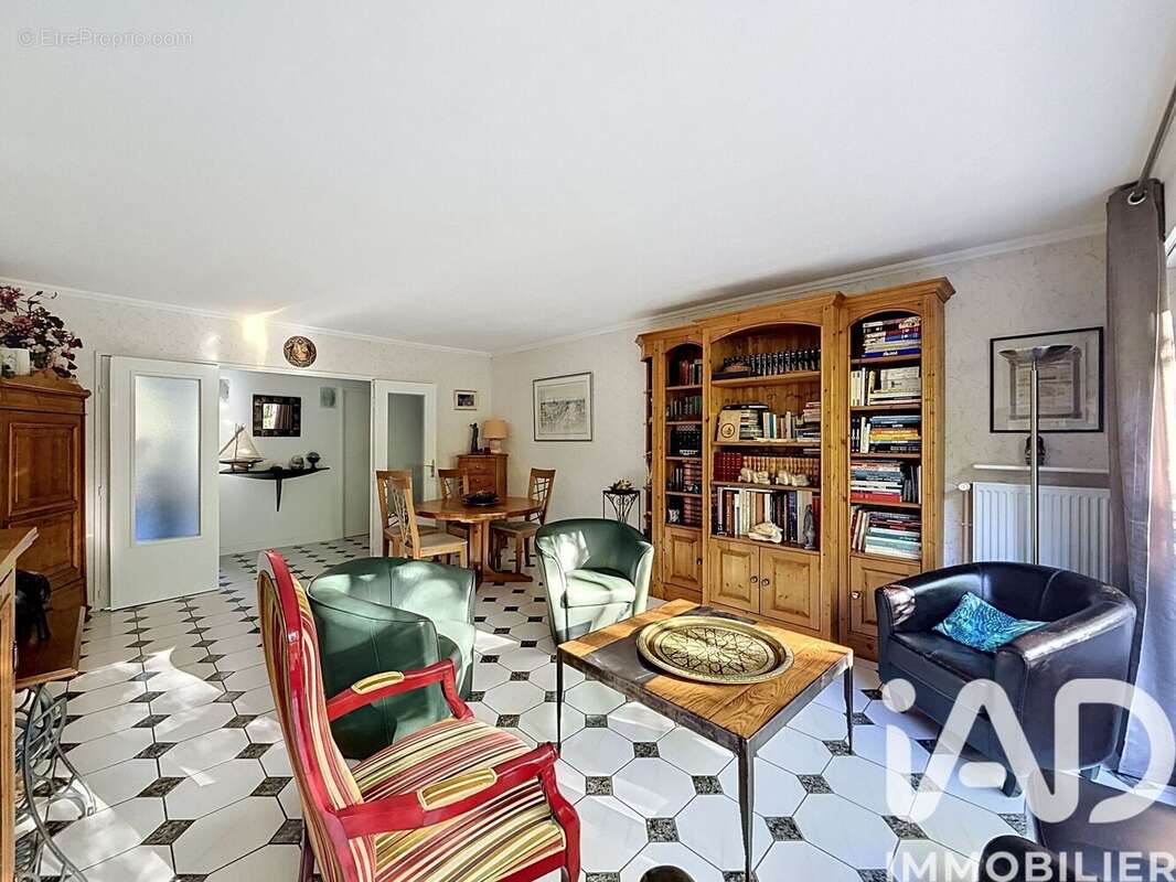 Photo 4 - Appartement à VERRIERES-LE-BUISSON