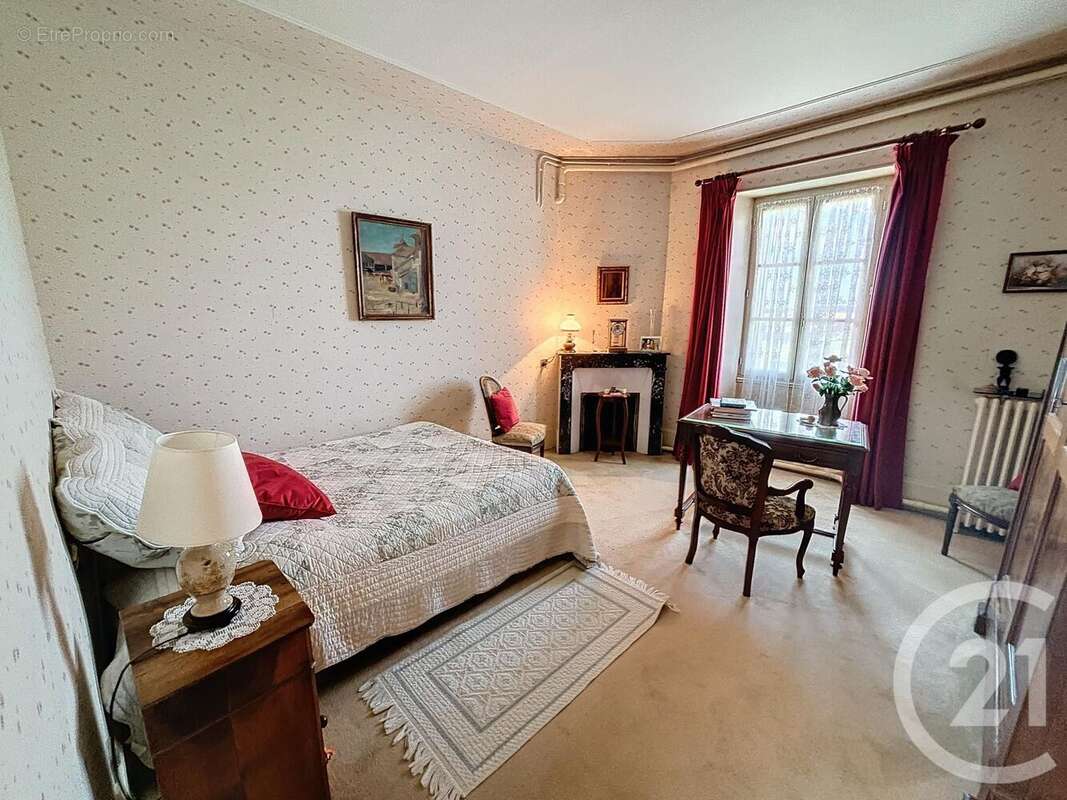 Maison à SAINT-LOUP-DE-NAUD