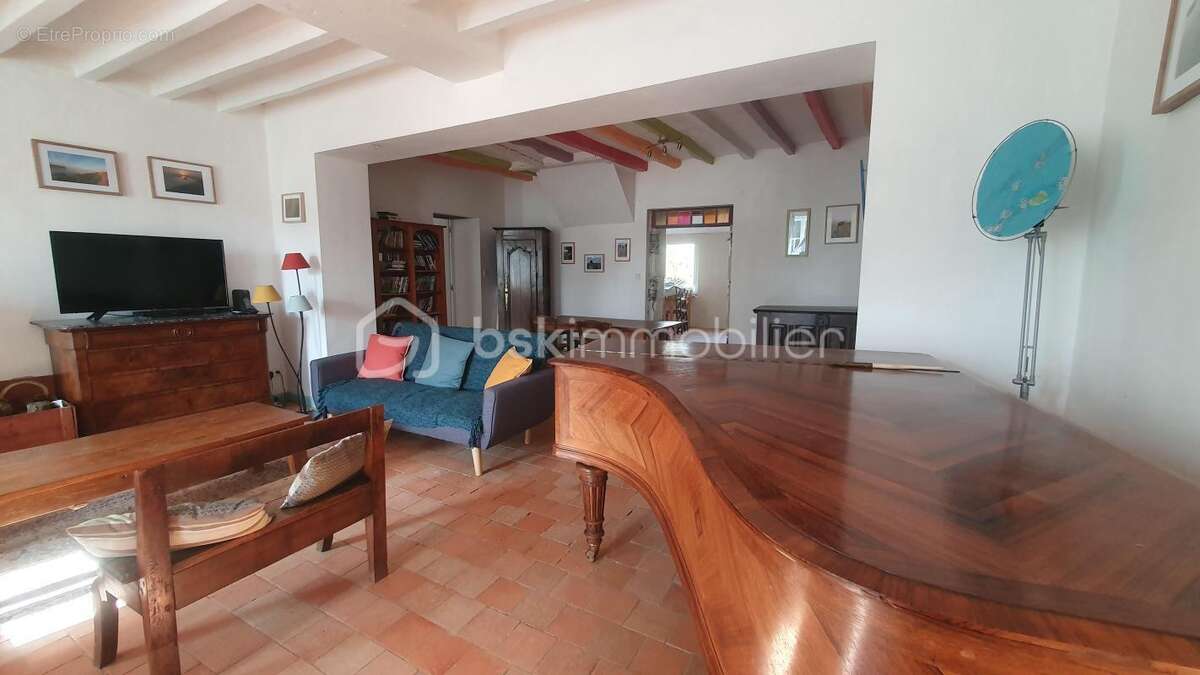 Longère de 300m² à la Bohalle - photo 6