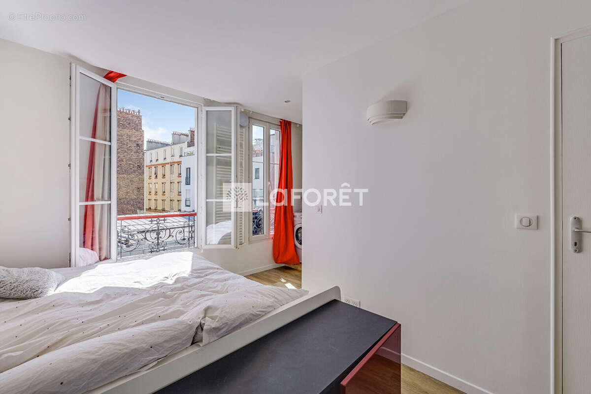 Appartement à PARIS-14E