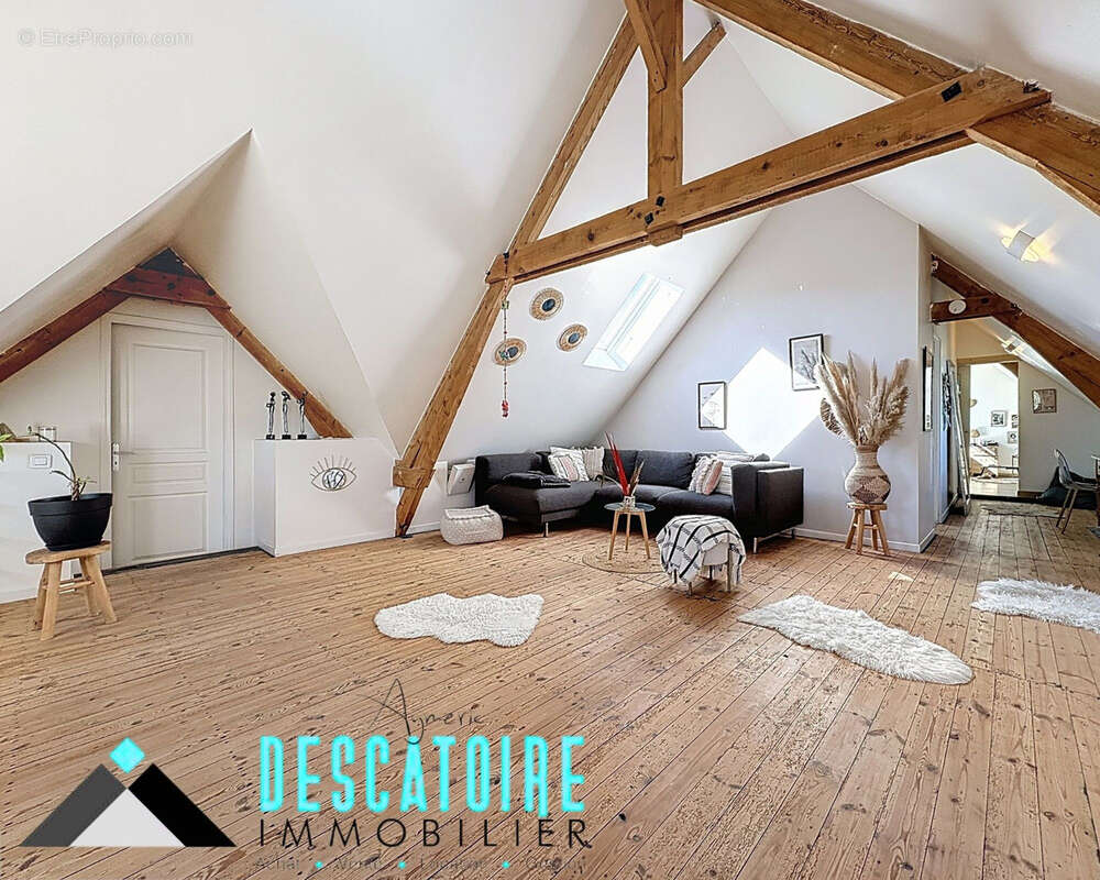 Maison à SAINT-FLORIS