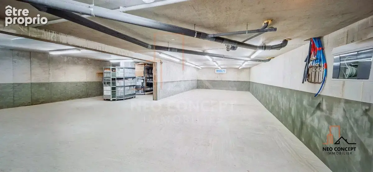 * ROPPENHEIM * Opportunité rare de vente d'un batiment avec vitrine commerciale, bureaux + Hall de stockage ! * - photo 9
