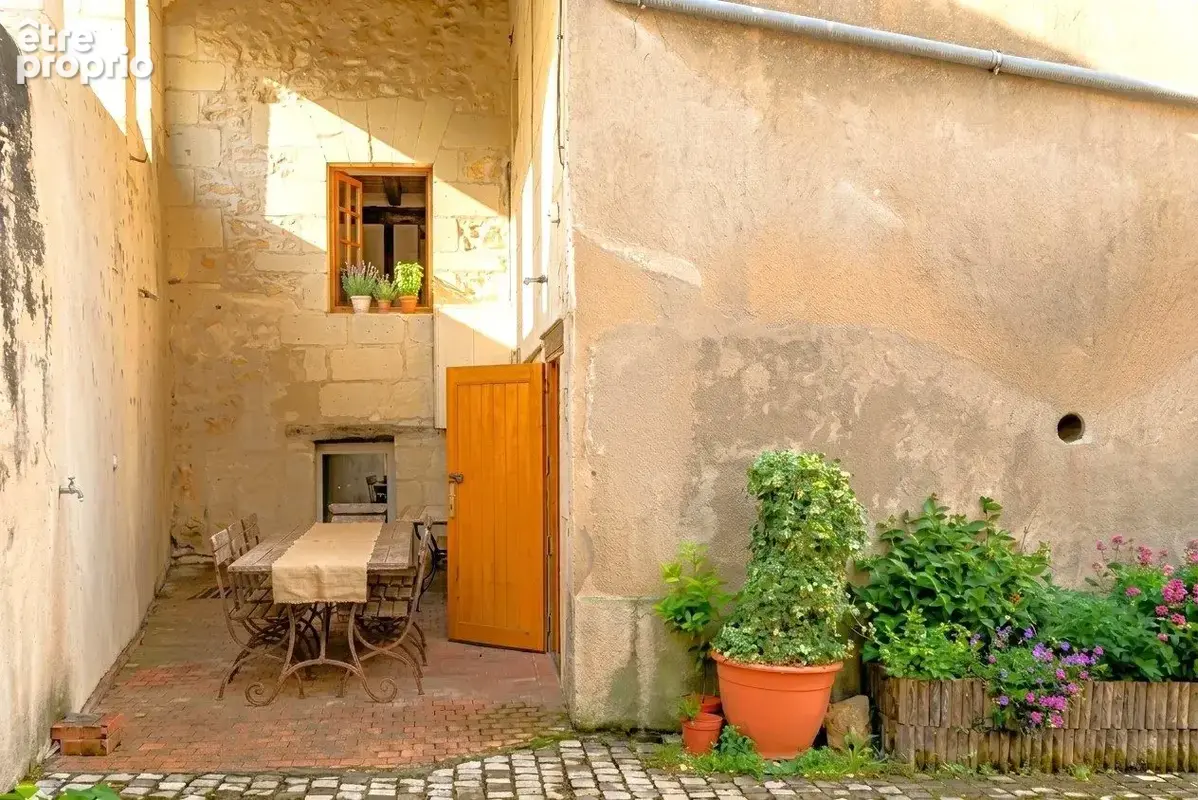 Maison à MONTREUIL-BELLAY