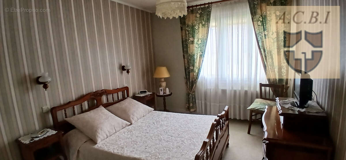 A vendre - maison - photo 8
