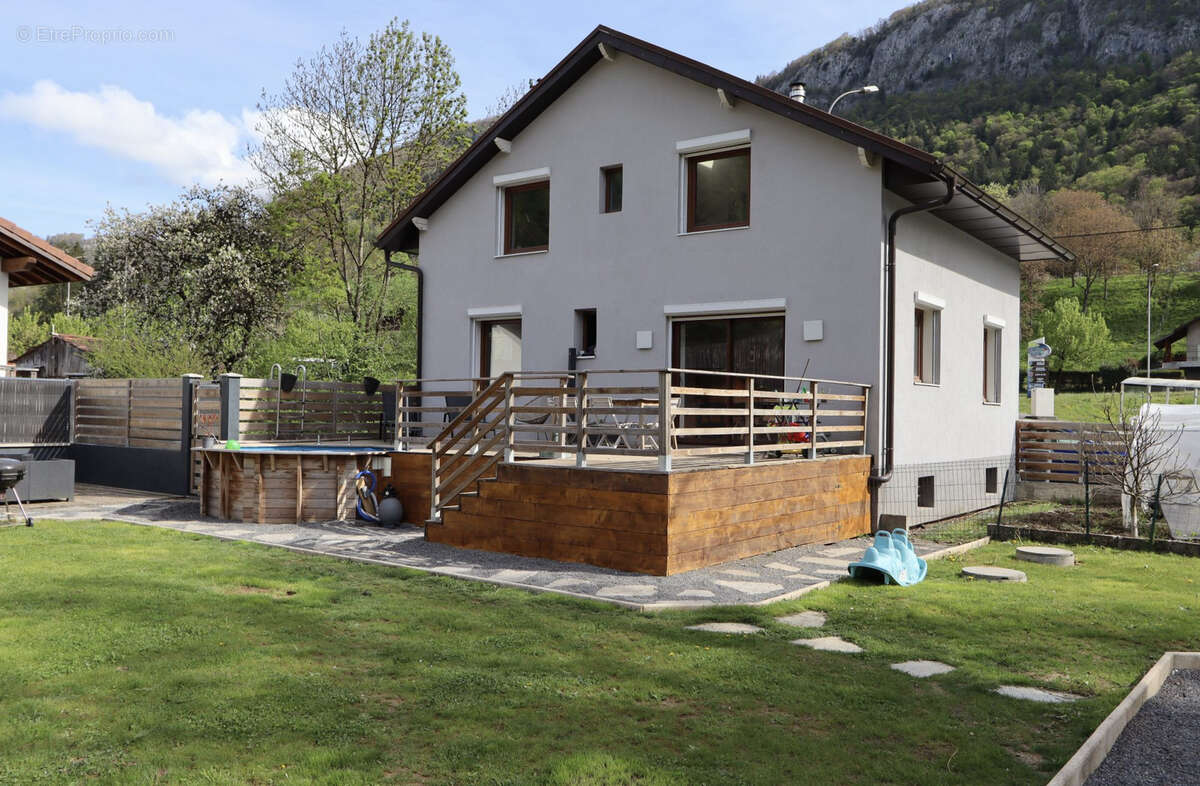 Maison à SAINT-JEOIRE