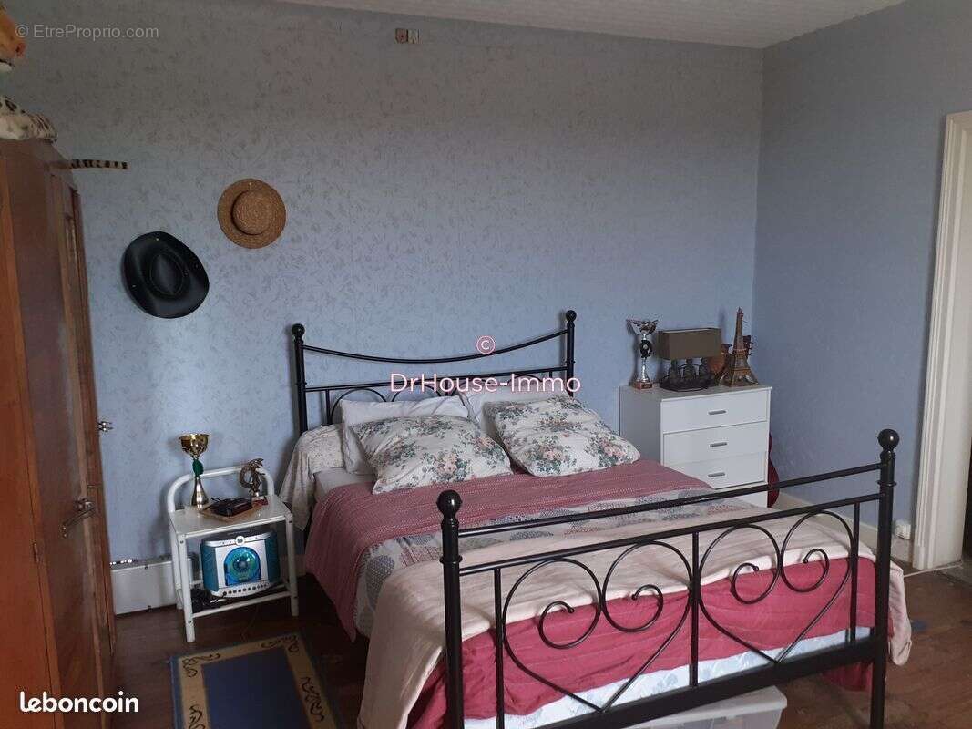 Maison à LADIGNAC-LE-LONG