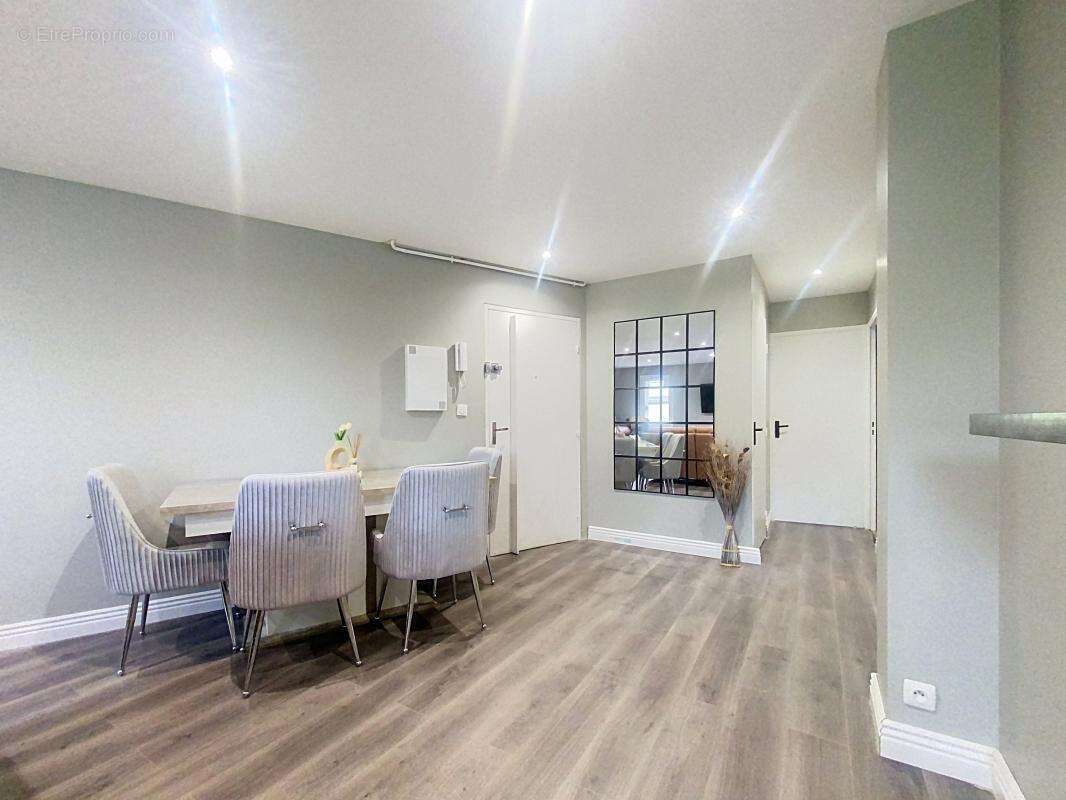 Appartement à SAINT-GENIS-LAVAL