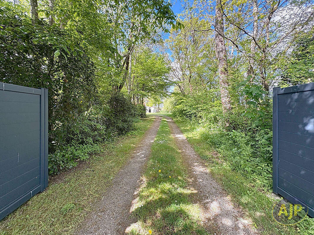 Maison à BOIS-DE-CENE