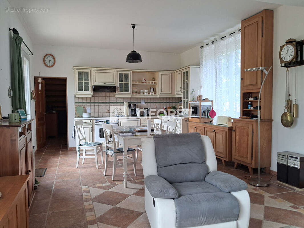 Maison à MONTFLEUR