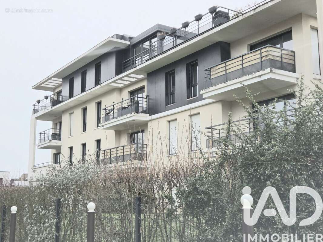 Photo 2 - Appartement à FERRIERES-EN-BRIE