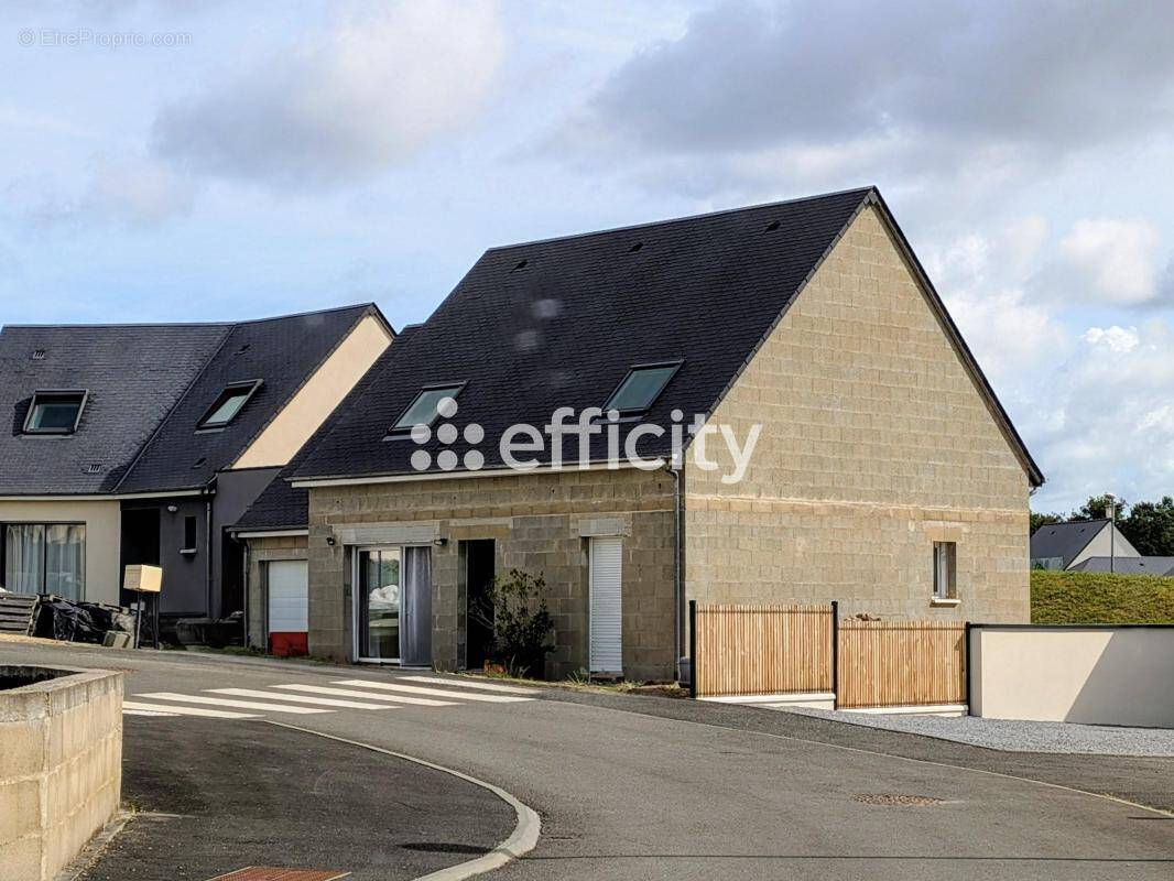 Maison à CINQ-MARS-LA-PILE
